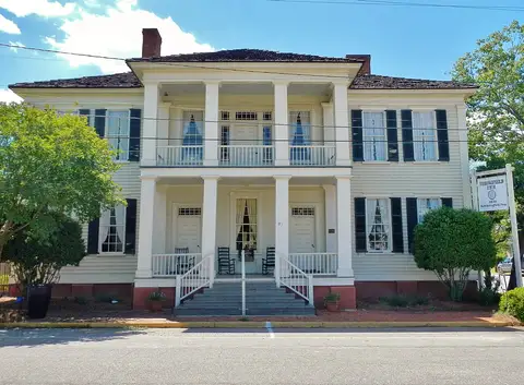 Bedingfield Inn, Lumpkin