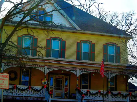 Dyer-Botsford Doll Museum, Dyersville