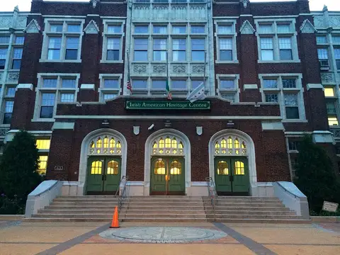 Irish American Heritage Center, Chicago