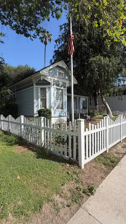 Mentzer House, Burbank