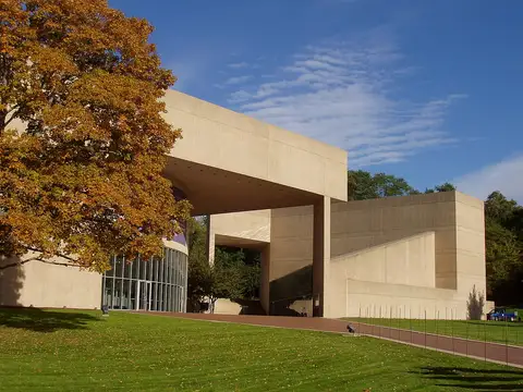 Paul Mellon Arts Center, Wallingford